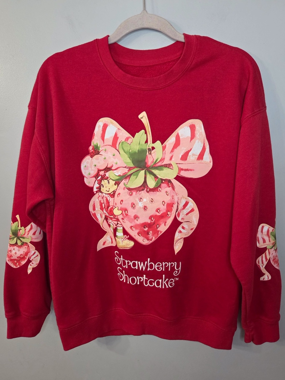 Strawberry Shortcake Women's Small Sweatshirt Red Graphic Pullover Embroidered